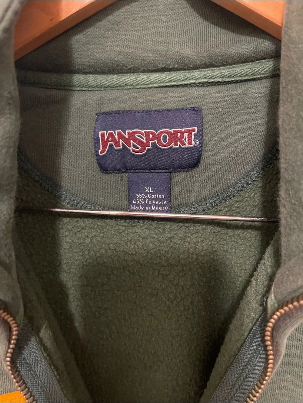 Jansport green quarter